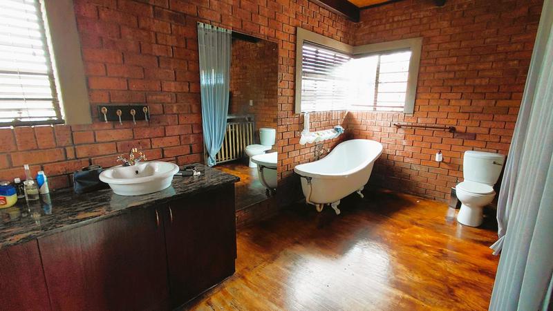 4 Bedroom Property for Sale in Pellissier Free State